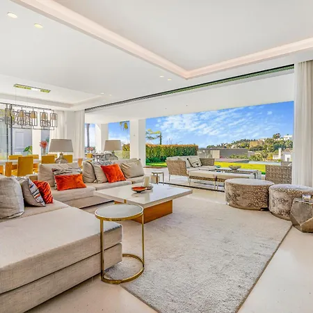 Serena אסטפונה