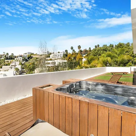 Serena אסטפונה