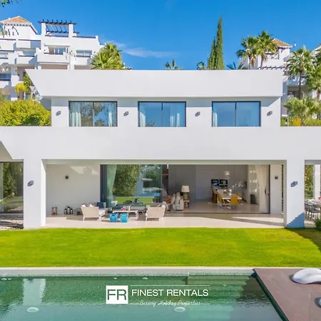 Serena By Finest Vila Estepona
