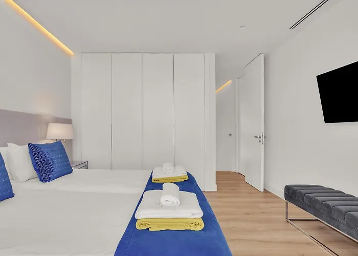 빌라 Serena By Finest 에스테포나