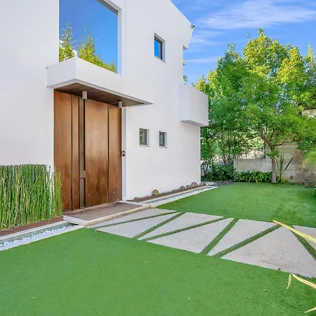 Serena By Finest ヴィラ エステポナ